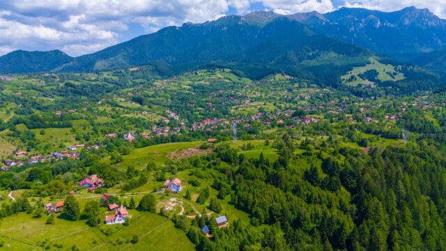 Teren-Intravilan-in-Bran-Brasov-Oaza-Ta-de-liniste-la-Munte-1-min