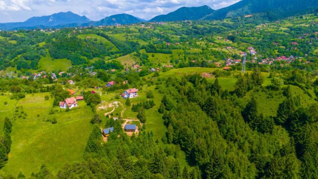 Teren-Intravilan-in-Bran-Brasov-Oaza-Ta-de-liniste-la-Munte-5-min