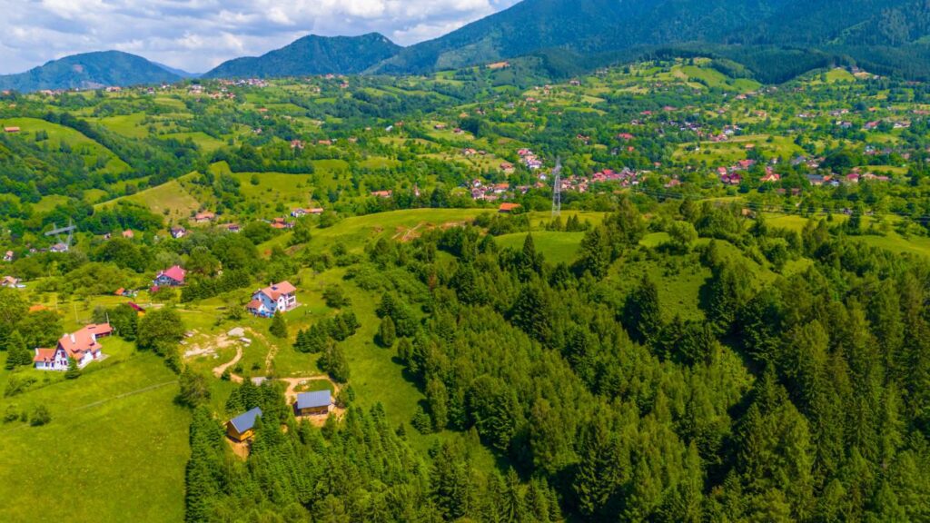 Teren-Intravilan-in-Bran-Brasov-Oaza-Ta-de-liniste-la-Munte-6-min