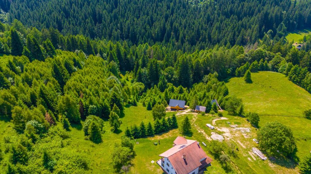 Teren-Intravilan-in-Bran-Brasov-Oaza-Ta-de-liniste-la-Munte-7-min