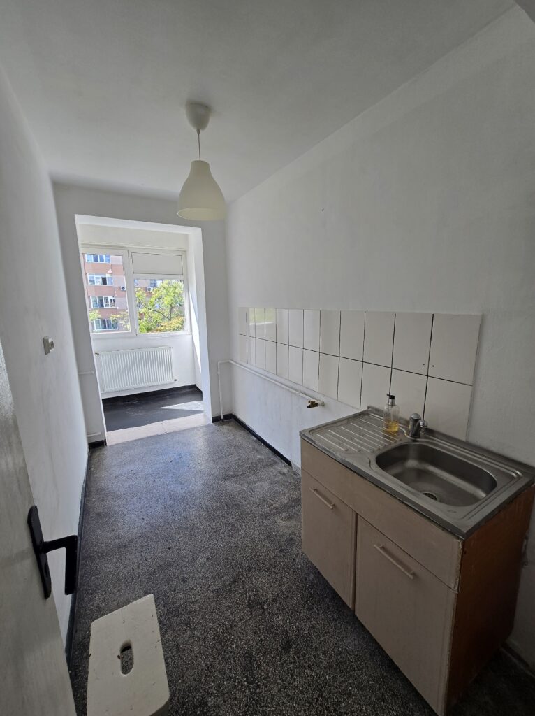 2-camere-l-4-minute-Metrou-Crangasi_11