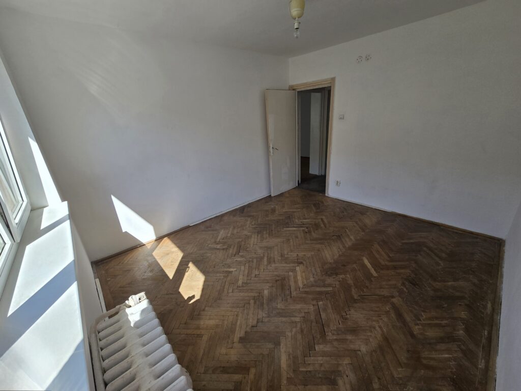 2-camere-l-4-minute-Metrou-Crangasi_6
