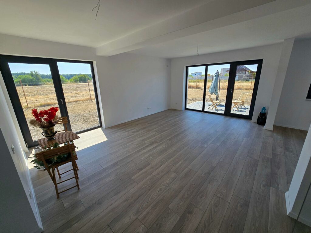 Casa-langa-padure-cu-curte-generoasa-704-mp_15