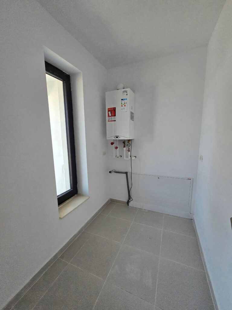 Casa-langa-padure-cu-curte-generoasa-704-mp_3