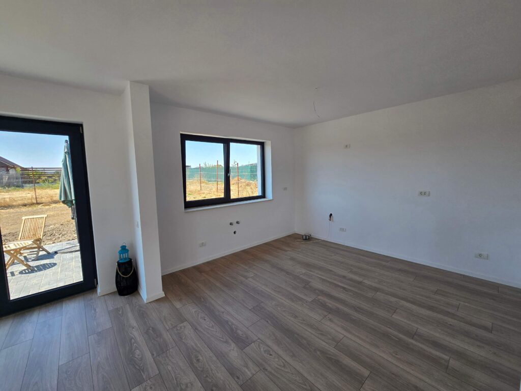 Casa-langa-padure-cu-curte-generoasa-704-mp_5